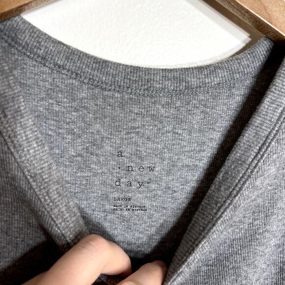 A New Day Gray Tank - Picture 2 of 4